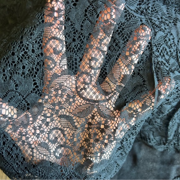 Like New! | Express | USA Sequin & Lace Tank Top | Size S - Picture 5 of 9